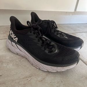 Used Hoka Clifton 7 size 10 running shoes